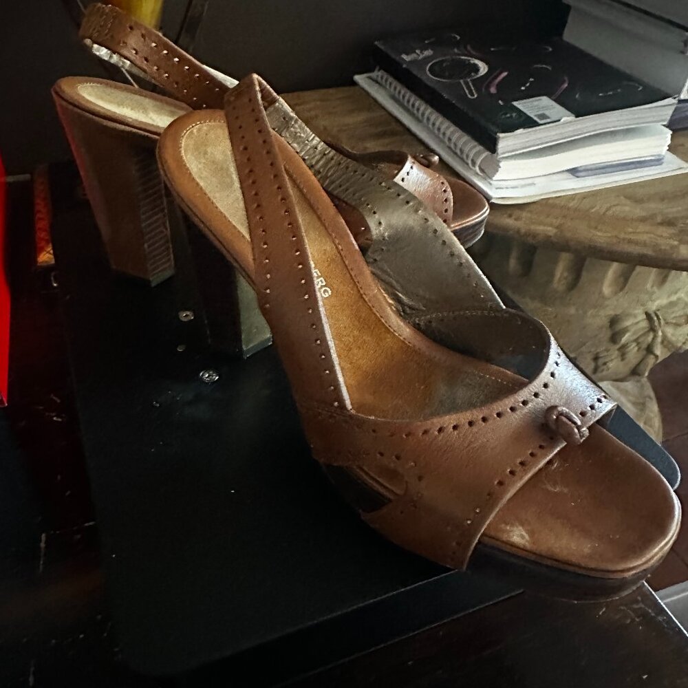 Diane Von Furstenberg Peeptoe Slingbacks